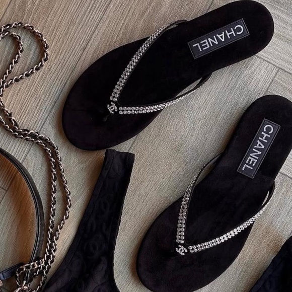 Chanel flip flops - Picture 2 of 5